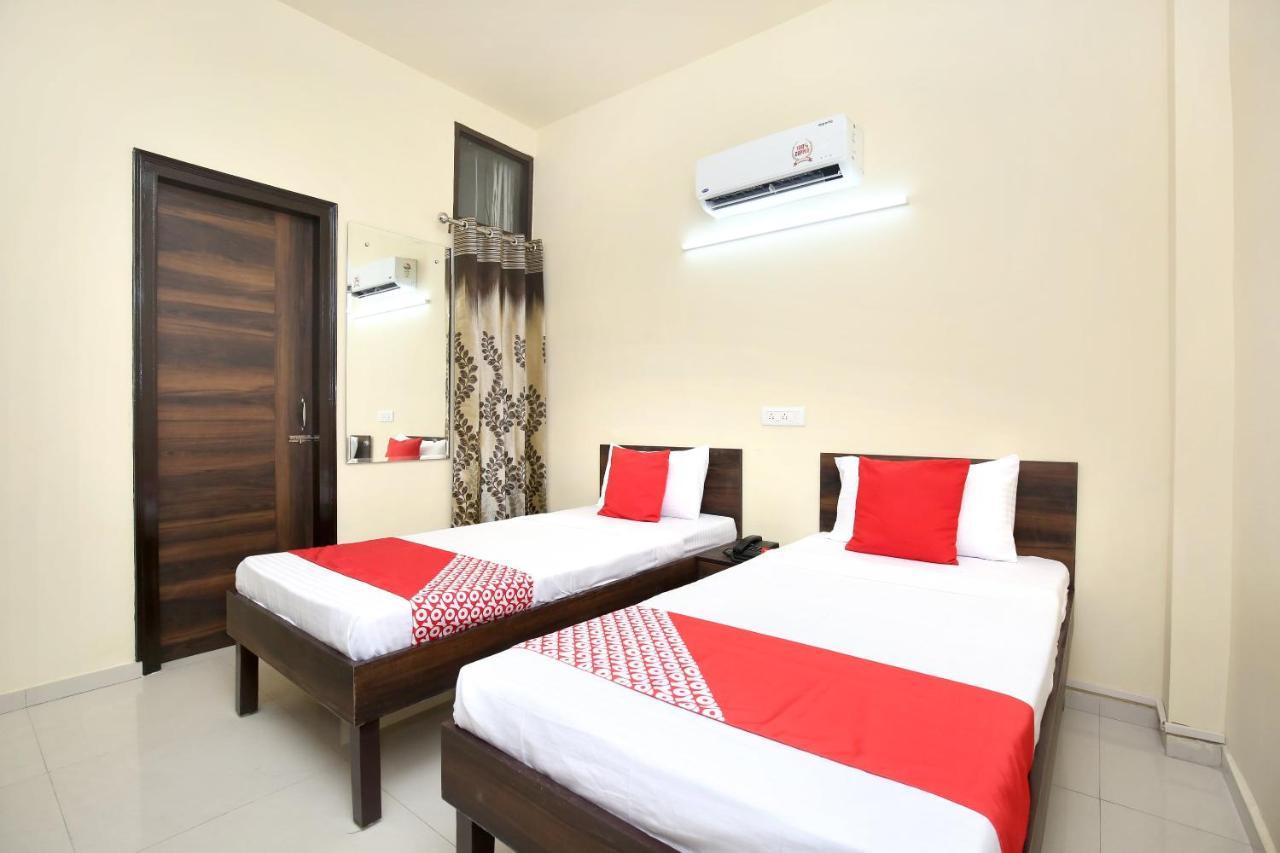 Oyo 16126 Aanantham Hotel Ludhiana Exterior photo